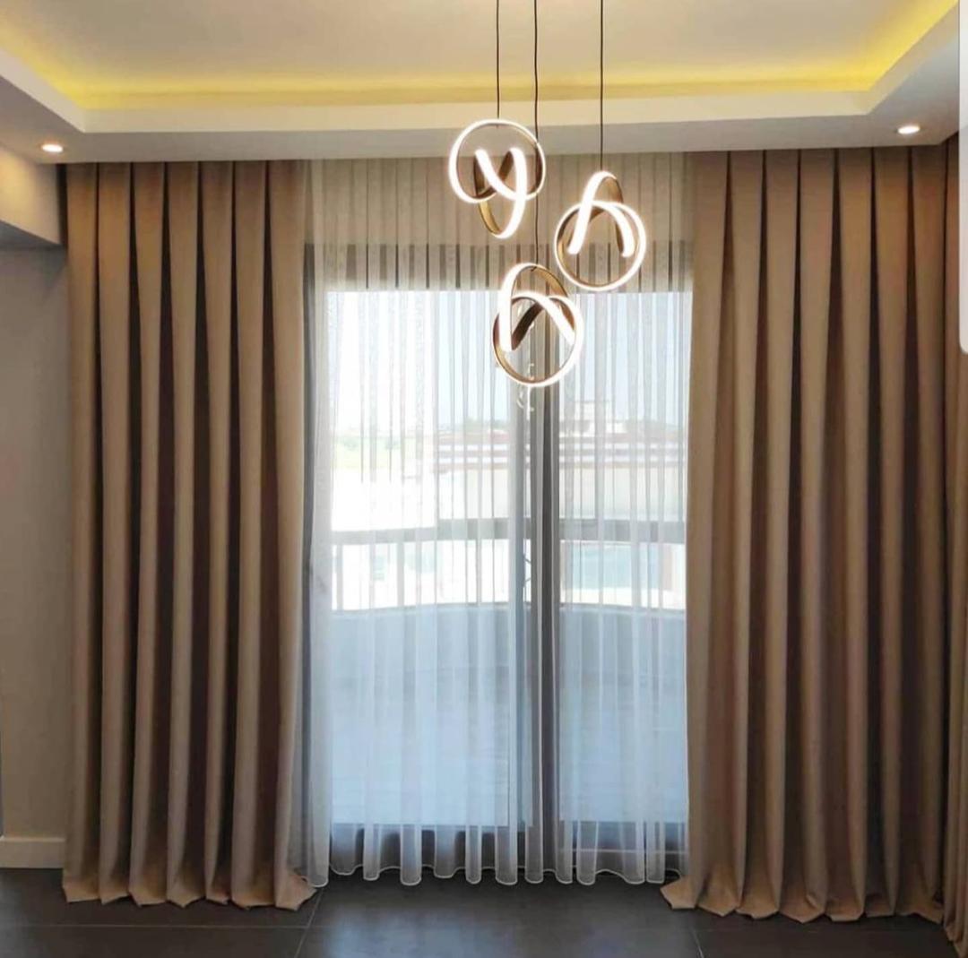 پرده آماده شماره یک-حریر ابریشم به همراه 2 دکوری نسکافه