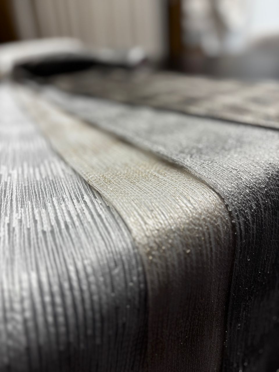 پرده حریر ابریشم آبشاری لمه دار بریلنت کد UF 00688 MAT PERU 115008 801