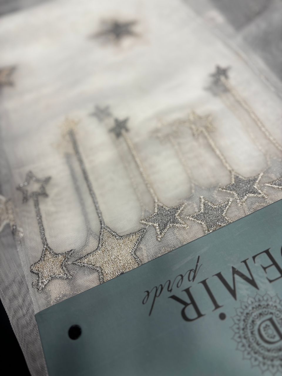 تور گلدوزی طرح ستاره برند ویکتوریا کد 53645